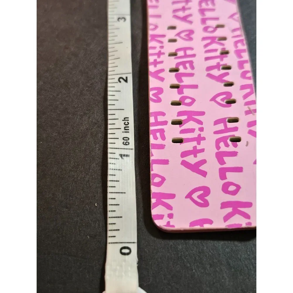 *Sale* Pink and silver tone Hello Kitty watch needs battery